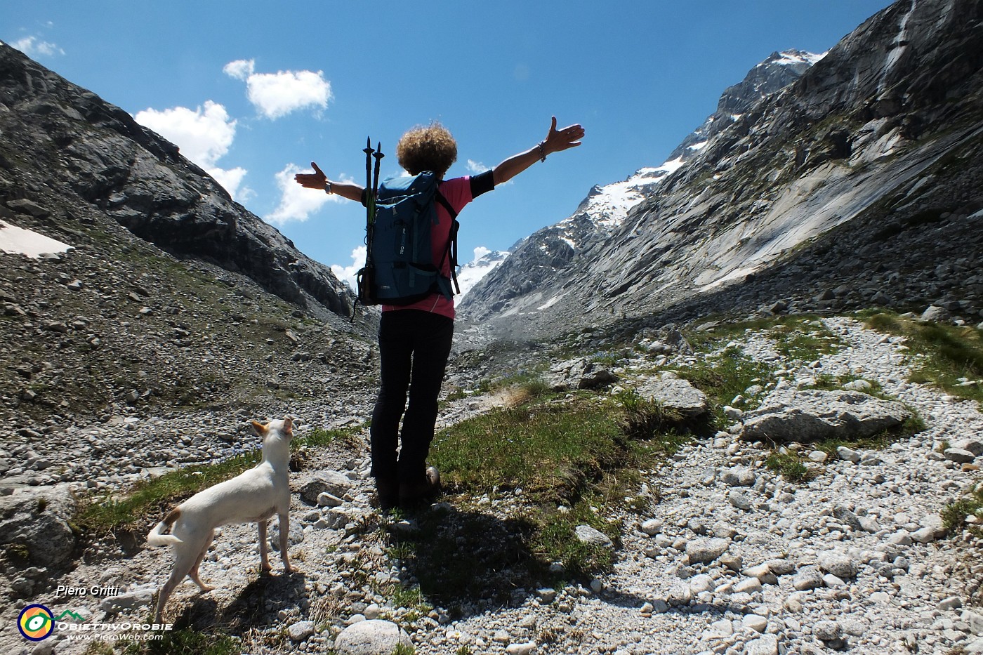 42 Abbracciando la valle glaciale del Forno.JPG